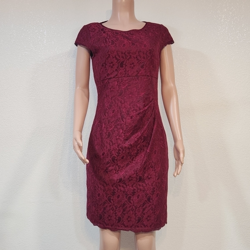 Adrianna Papel Red Illusion Lace Sleeve Sheath Cocktail Dress Cap Size 8